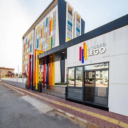 Lego Studios-2